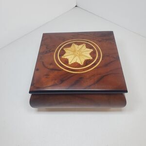 Inlaid Wood Works Art Decor Made in Italy Music Box Plays Funacala Vintage